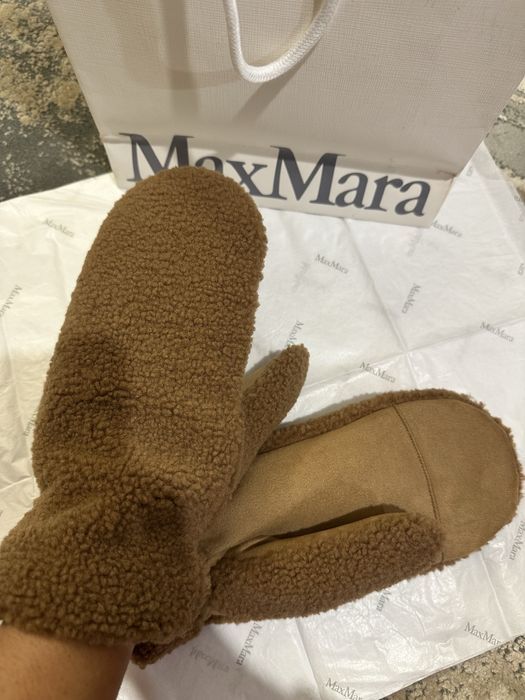 Teddy bear ръкавици by MaxMara Fashion Group , Оригинални