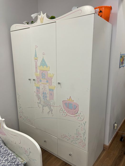 Спальный гарнитур для девочек