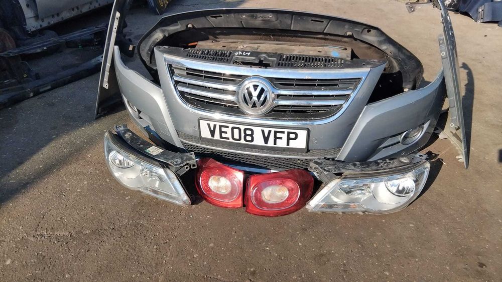 Bara fata Volkswagen Tiguan an 2009