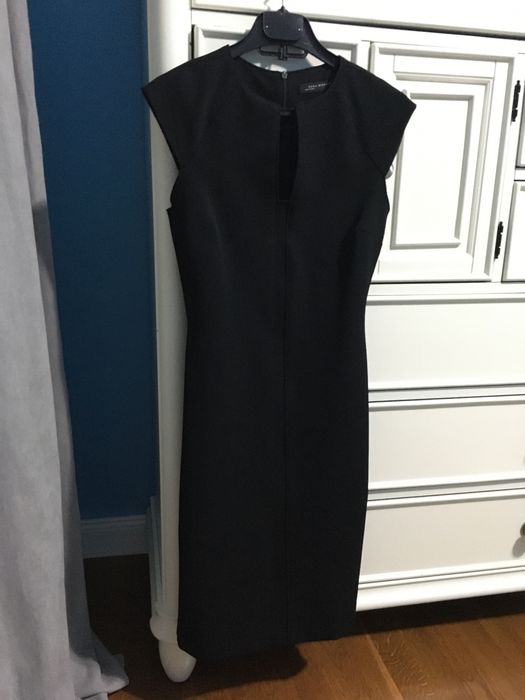 Rochie neagra Zara