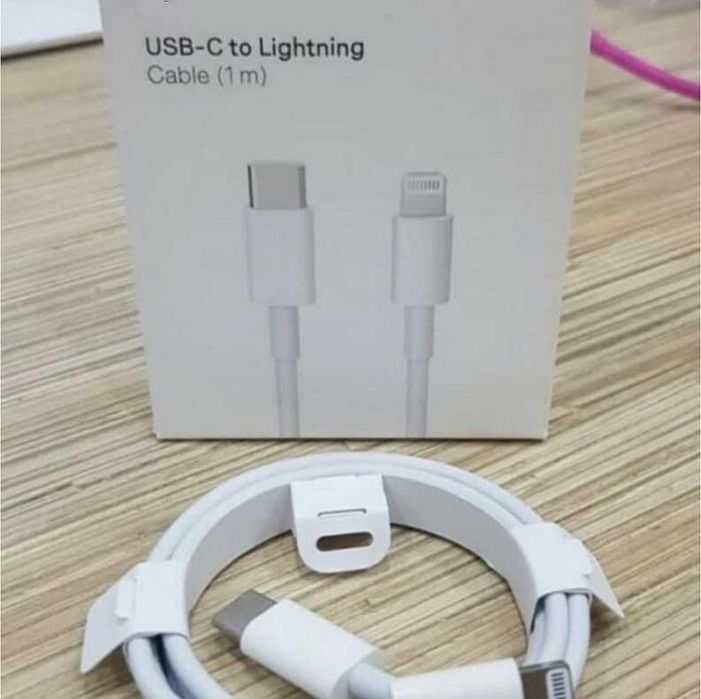cabluri incarcare fast charge 20w iPhone X 11 12 13 14 usb type c - lightning , noi la cutie