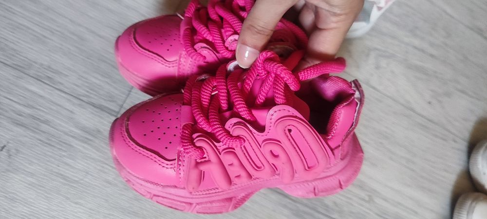 Обувь на девочку