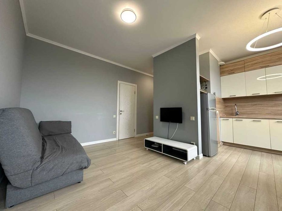 Дава се под наем Двустаен апартамент в София, Център - 65 кв.м за 397.8 € - Снимка #2