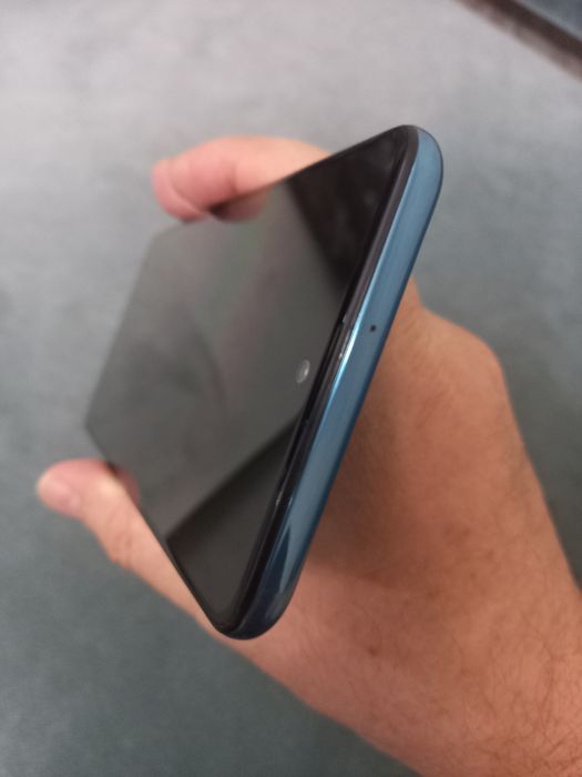 Продам смартфон Самсунг А51