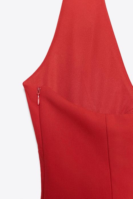 Червена рокля ZARA