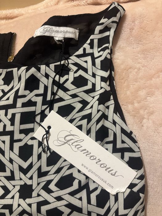 Къса рокля с цип - нова с етикет