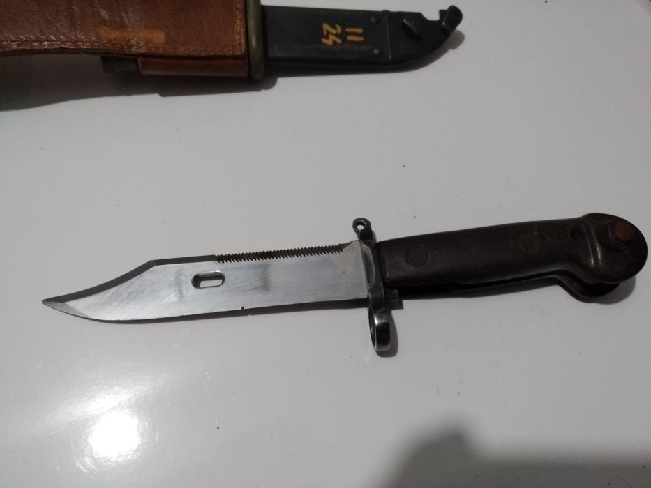 Baioneta AK47 cu teaca