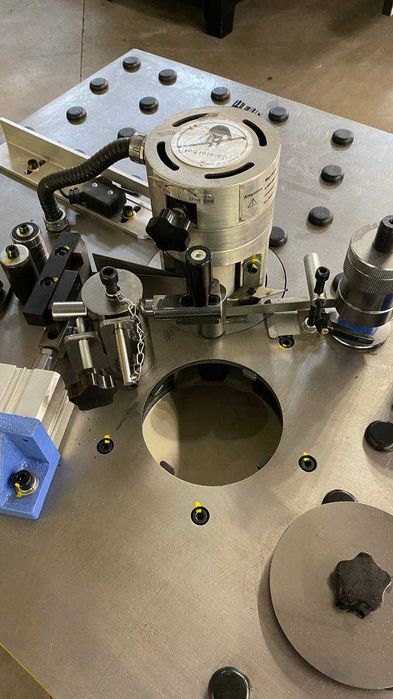 Криволинейный кромкооблицовочный станок