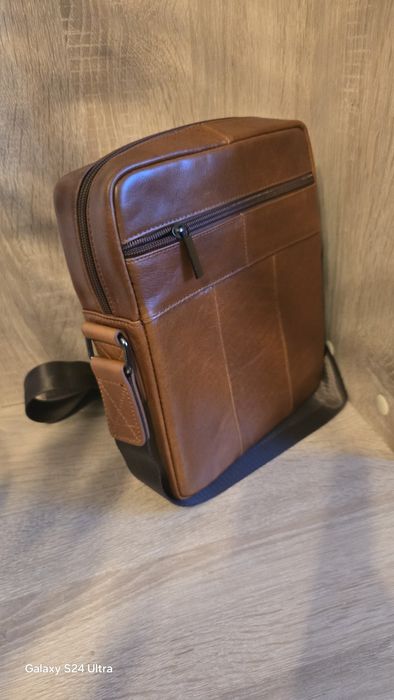 Елегантна чанта от естествена кожа