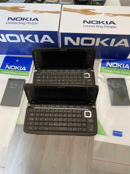 Nokia E90 la cutie