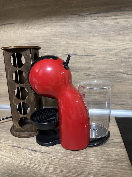 Кафе машина Dolce Gusto Piccolo XS + стойка – 50€