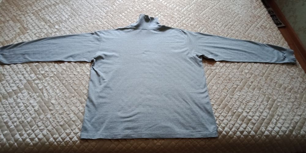 Водолазка в хорошем состоянии