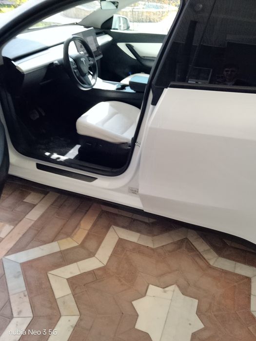 Автомобил тесла сотилади