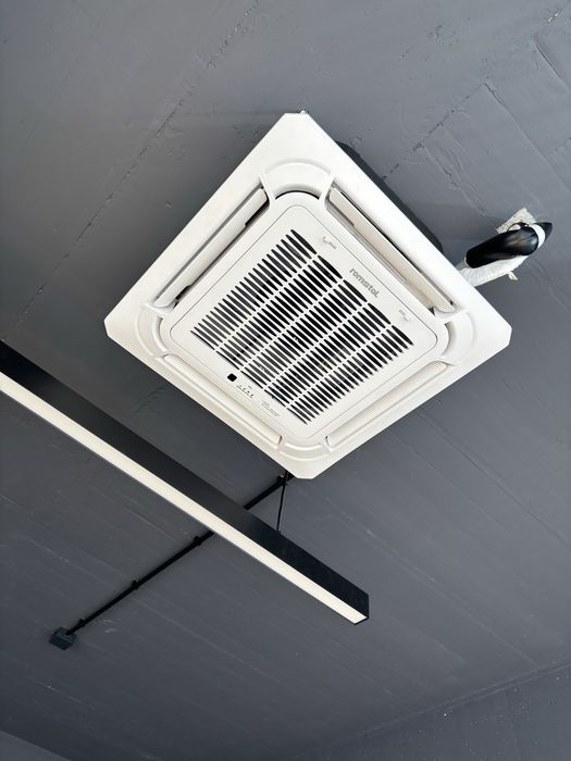 Montaj aer conditionat!