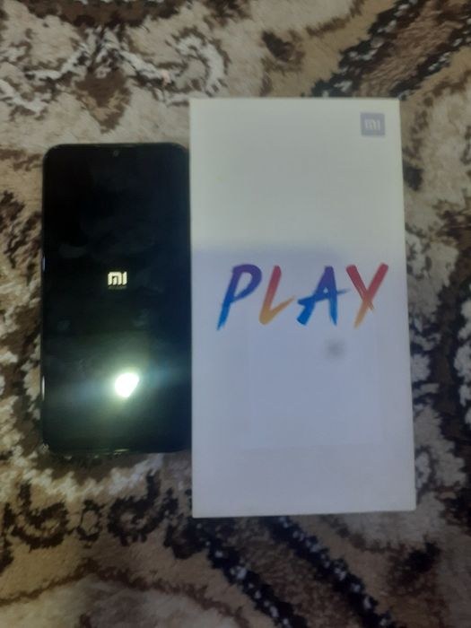 Телефон Xiaomi PLAY