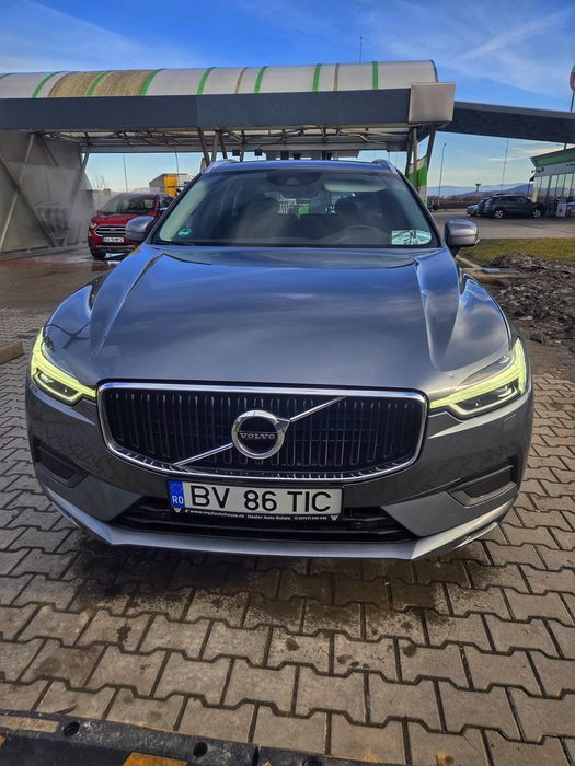 Volvo XC60 Momentum întreținut