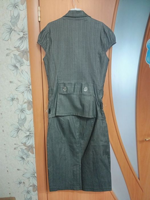 Продам платье сарафан офисное