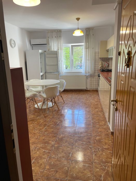 Inchiriez apartament 2 camere, Sector 3, Bvd.,Decebal