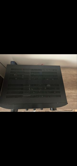 Стерео усилвател Marantz