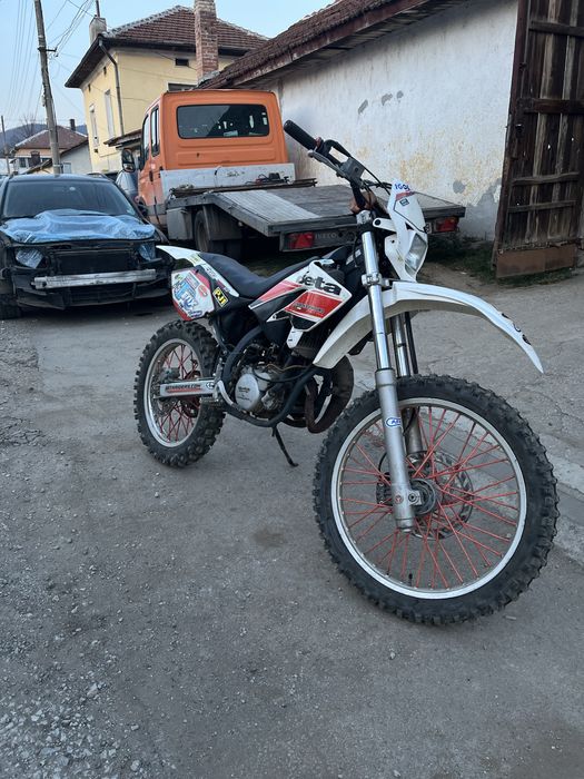 Продавам Beta rr 2008