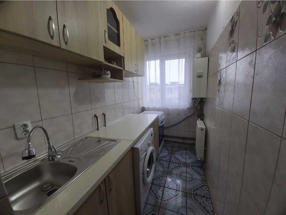 Apartament cu doua camere micut dar cochet in Gavana langa piata