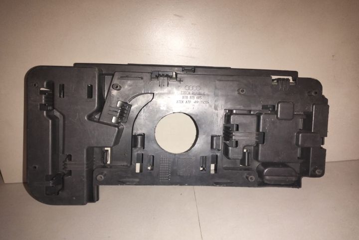 Trusa  Suport Cheie Roti de la Roata Rezerva  8T8813685 Audi A5 8T (f