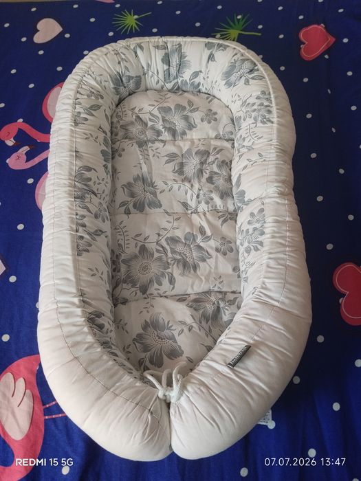 Baby nest cu paturica inclusa