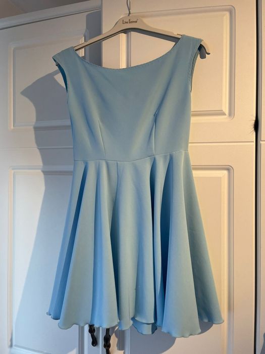 Rochie scurtă cu volane marine 36-38