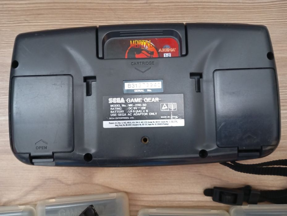 Vând console SEGA+26 jocuri toate originale Made in Japan.Stare bună.