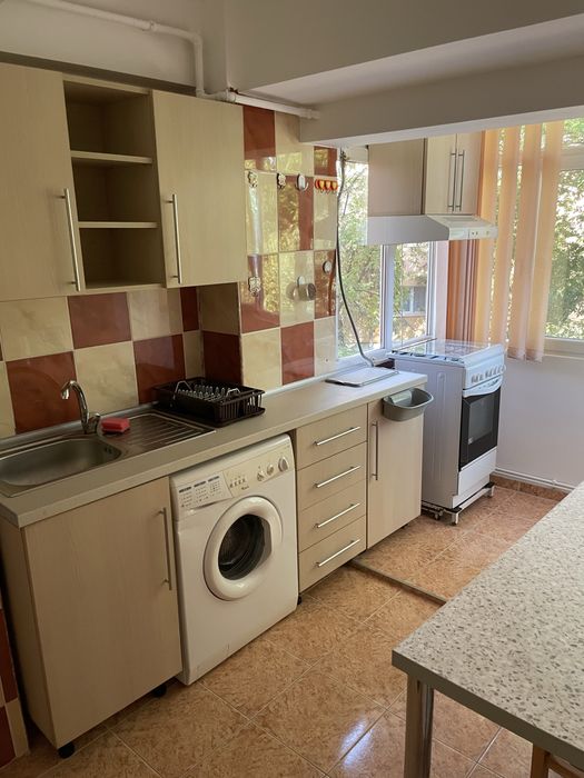 Garsoniera Pitesti str. Exercitiu de inchiriat