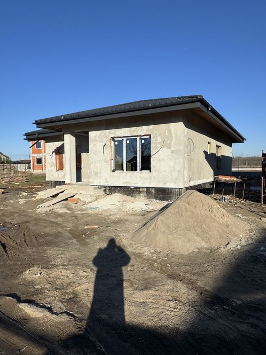 Casă nouă, tip parter, în Brănești