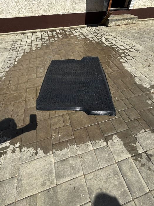 Продам коврик для тойота