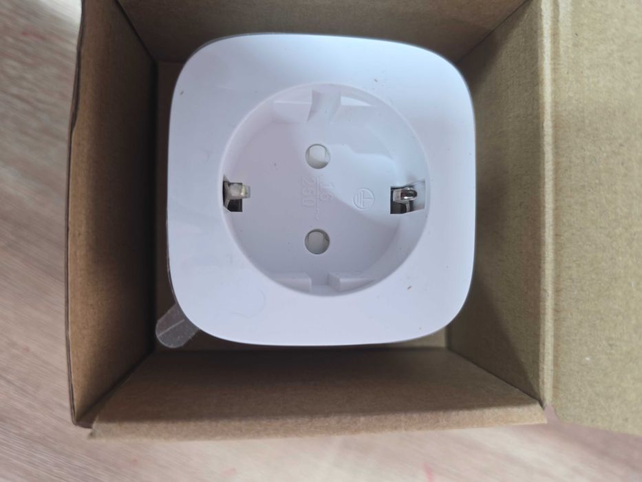 Priza inteligenta Bosch cu functie Wi-Fi