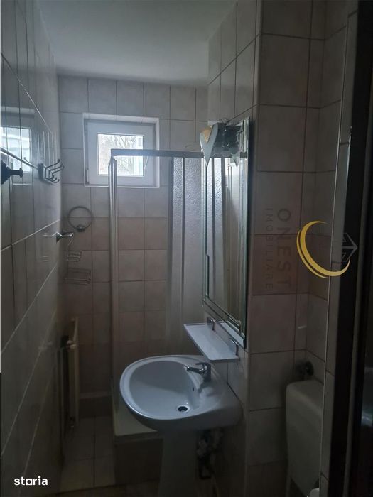 Apartament cu 4 camere zona Unic UMF — fotografia 3