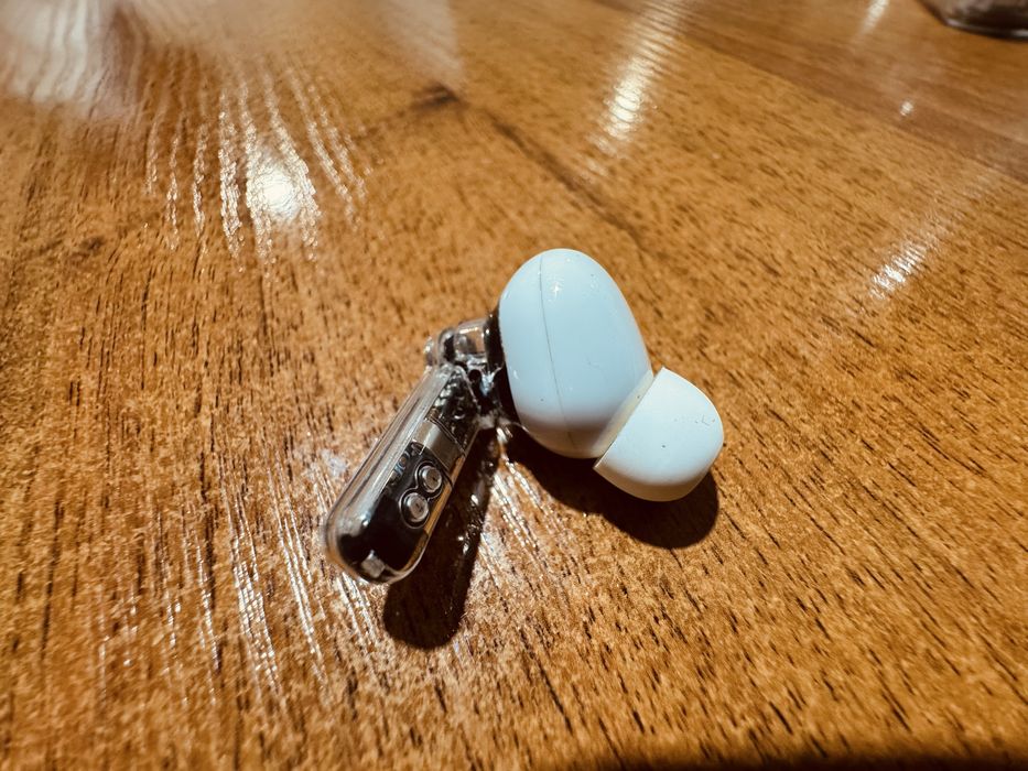 Продам кейс nothing ear 1