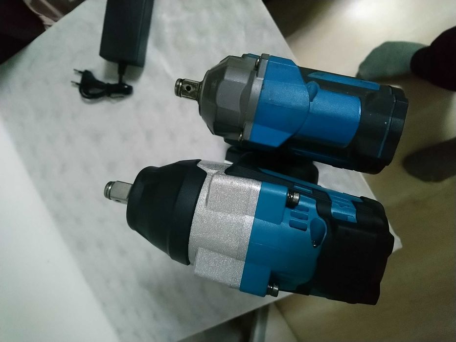 Акумулаторен гайковерт ударен