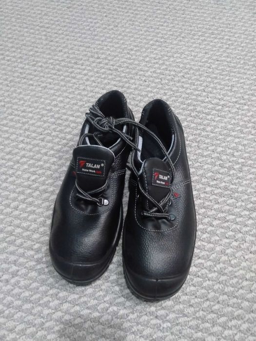 Обувь рабочая, перчатки