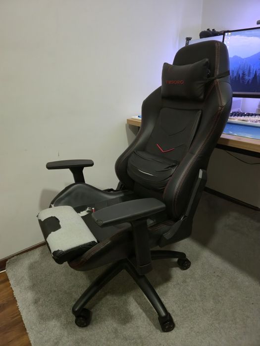 Игровое кресло Tesoro