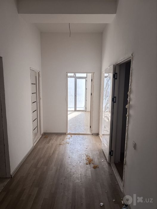Toshkent tumani Keles 8 etaj 3 xonali uy sotiladi