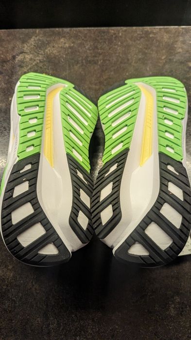 Продам кроссовки Adidas Adistar CS