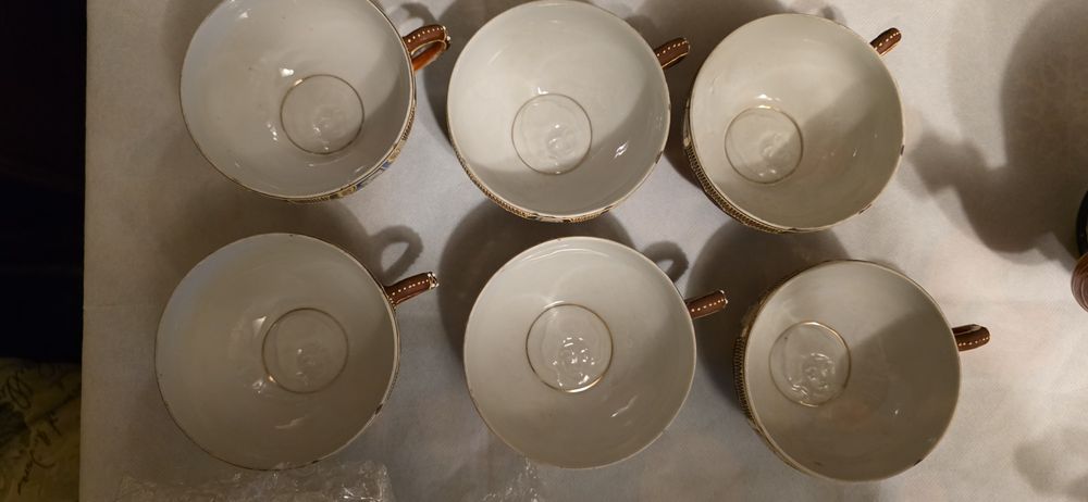 Porțelan japonez SATSUMA "coaja de ou"