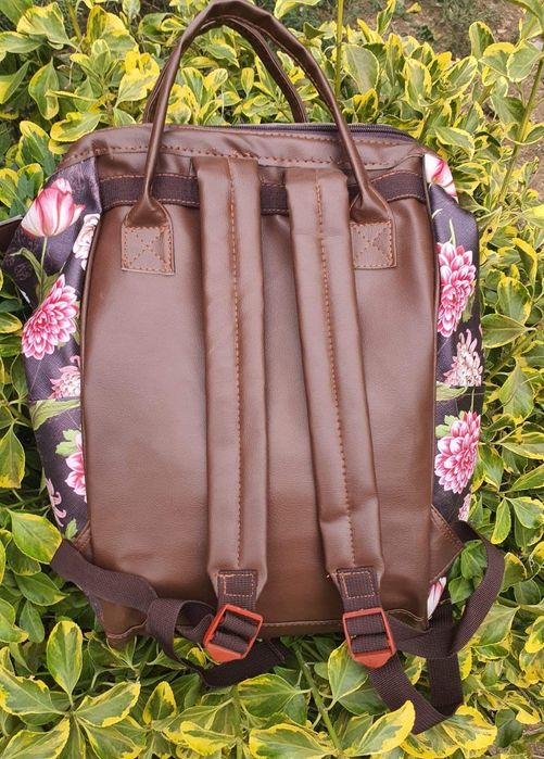 Geanta de mana Rucsac 2 în 1 65 lei