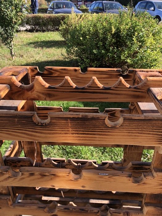 Продавам винтич стилаж за вино