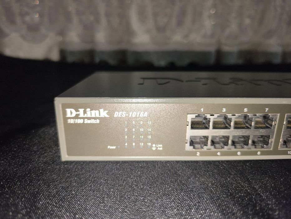 Коммутатор D-LINK DES-1016A