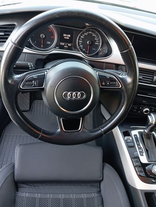 Vând Audi A4 B 8,5
