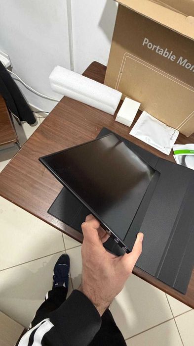 Monitor portabil UPERFECT UXbox E2 16” 2K 144Hz Gaming – ca nou