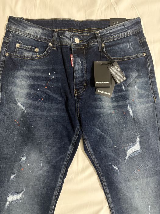 Blugi Dsquared2 , noi cu eticheta