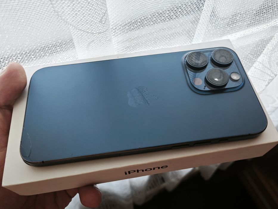 I phone 15 pro max 256gb