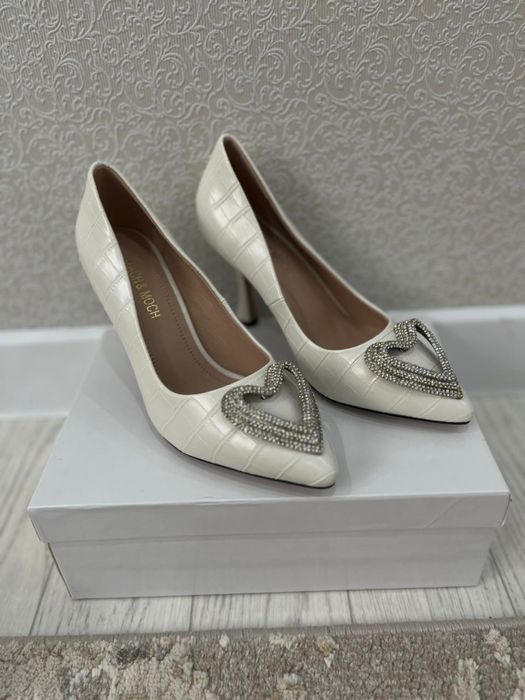 Туфли цвет белый