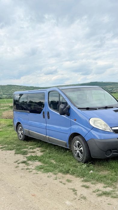 Vand opel vivaro 2008 înmatriculată